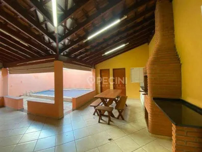 Casa com 3 Quartos para alugar, 222m² no Jardim Claret, Rio Claro