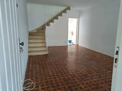 Sobrado com 2 Quartos para alugar, 89m² no Vila Scarpelli, Santo André