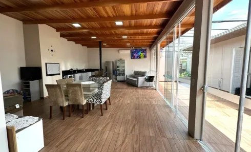 Casa com 2 Quartos à venda, 100m² no Petrópolis, Caxias do Sul