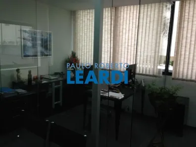 Sala Comercial à venda, 36m² no Vila Olímpia, São Paulo