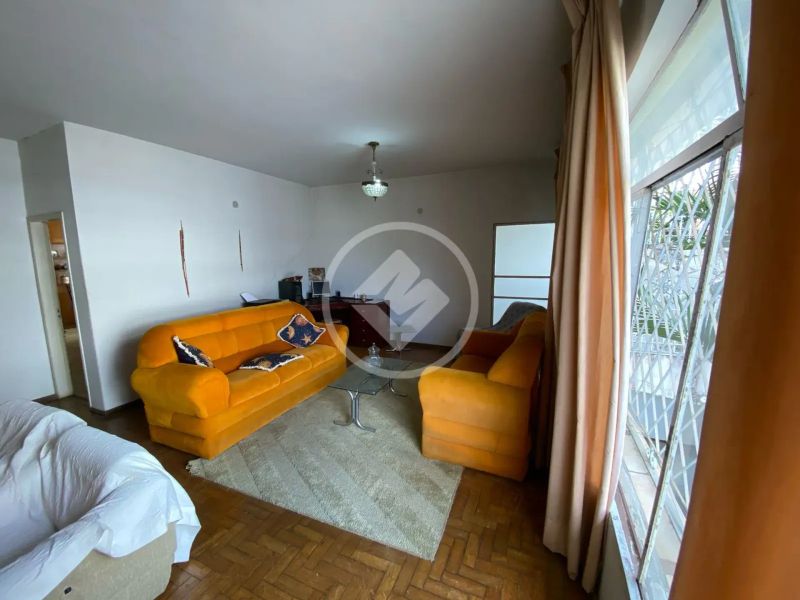 Casa com 5 quartos — Barroca, Belo Horizonte