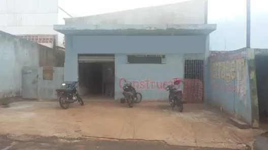 Galpão/Depósito/Armazém à venda, 133m² no São José, Uberlândia