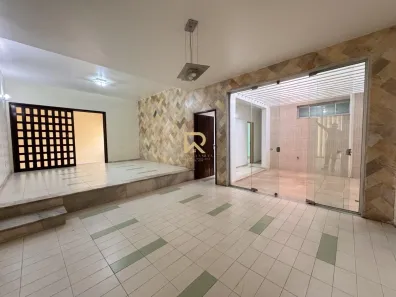 Casa com 3 Quartos para alugar, 337m² no Pitanguinha, Maceió