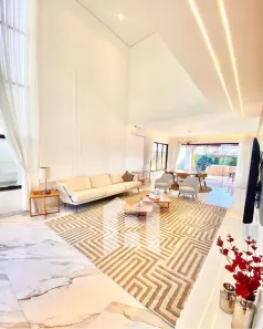 Sobrado com 4 Quartos à venda, 292m² no Cidade Alpha, Eusébio