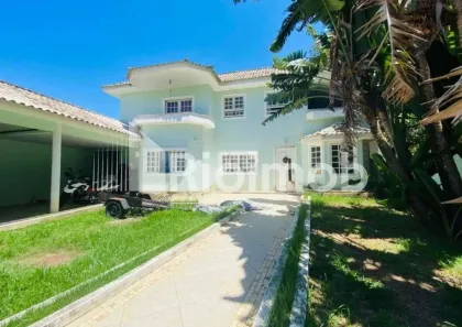 Casa de Condomínio com 5 Quartos à venda, 630m² no Recreio dos Bandeirantes, Rio de Janeiro