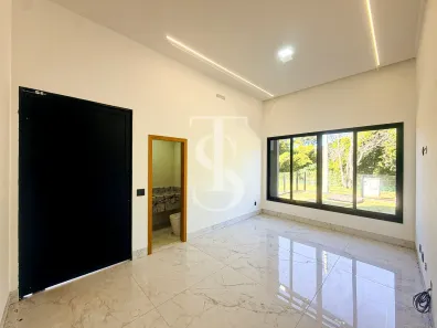 Casa com 3 Quartos à venda, 182m² no Jardins Versalhes, Aparecida de Goiânia