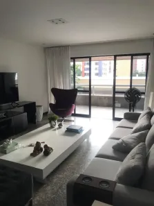 Apartamento com 5 Quartos para alugar, 242m² no Pituba, Salvador