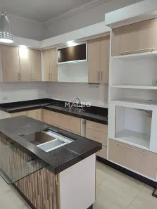 Sobrado com 3 Quartos à venda, 179m² no Jardim Nielsen Ville, Americana