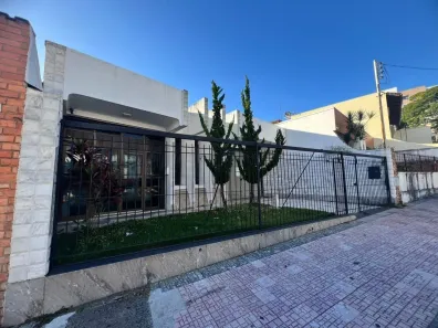 Casa com 3 Quartos à venda, 222m² no São Mateus, Juiz de Fora