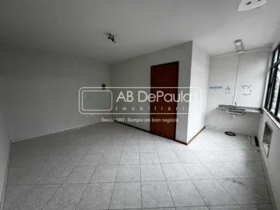 Sala Comercial para alugar, 33m² no Vila Valqueire, Rio de Janeiro