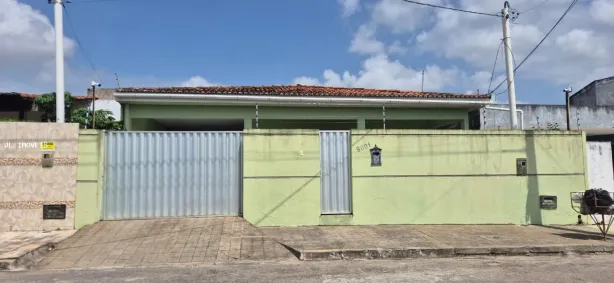 Casa com 3 Quartos à venda, 236m² no Pitimbu, Natal
