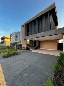 Casa com 4 Quartos à venda, 242m² no Jardins Capri, Senador Canedo