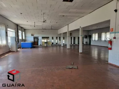 Galpão/Depósito/Armazém à venda, 2400m² no Batistini, São Bernardo do Campo