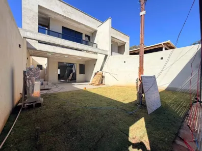Casa com 3 Quartos à venda, 153m² no Cardoso (Barreiro), Belo Horizonte