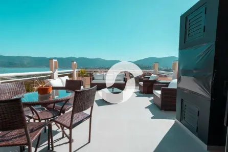 Casa com 4 Quartos à venda, 450m² no Camboinhas, Niterói