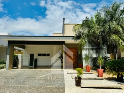 Casa de Condomínio com 3 Quartos à venda, 209m² no Plano Diretor Sul, Palmas