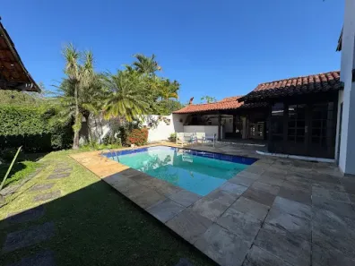 Casa de Condomínio com 3 Quartos para alugar, 242m² no Itaipu, Niterói