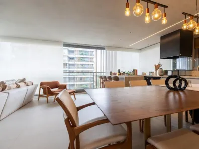 Apartamento com 3 Quartos à venda, 167m² no Jardim das Acácias, São Paulo