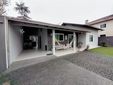 Casa com 3 Quartos à venda, 130m² no Boa Vista, Joinville