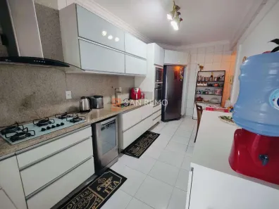 Apartamento com 4 Quartos para alugar, 132m² no Canto, Florianópolis