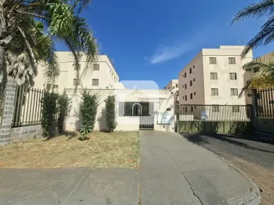 Apartamento com 2 Quartos para alugar, 40m² no Laranjeiras, Uberlândia