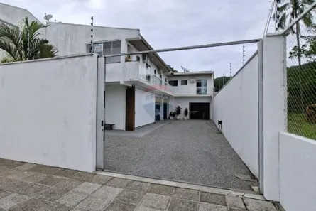 Sobrado com 3 Quartos à venda, 360m² no Matinhos, Matinhos