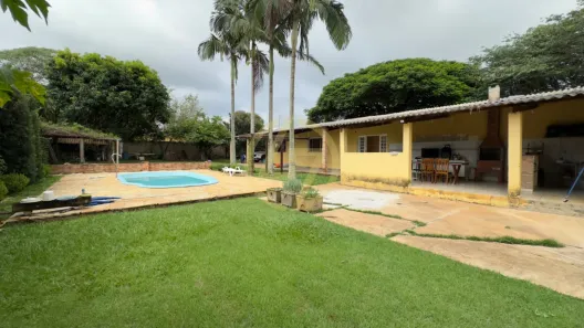 Fazenda/Sítio com 2 Quartos à venda, 350m² no Chapadinha, Itapetininga