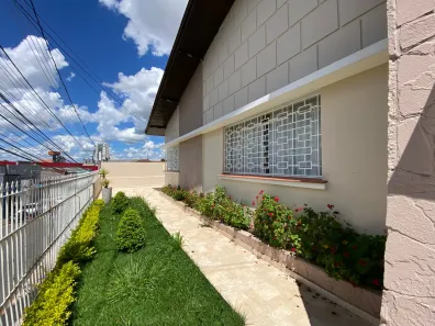 Casa com 3 Quartos à venda, 235m² no Centro, Ponta Grossa