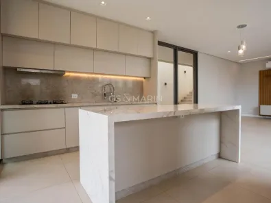 Casa de Condomínio com 3 Quartos para alugar, 180m² no Conjunto Habitacional Alexandre Urbanas, Londrina