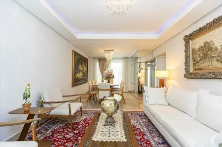Sobrado com 4 Quartos à venda, 247m² no Jardim Social, Curitiba
