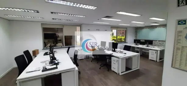 Sala Comercial para alugar, 212m² no Vila Olímpia, São Paulo