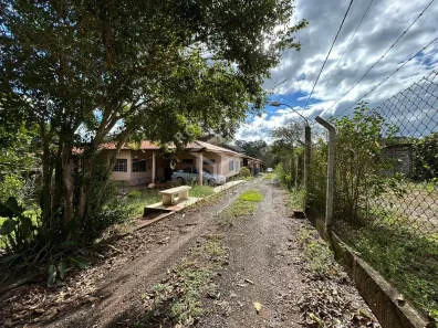 Fazenda/Sítio com 4 Quartos à venda, 600m² no Centro, Limeira