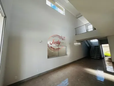 Sobrado com 3 Quartos à venda, 270m² no Alto Umuarama, Uberlândia