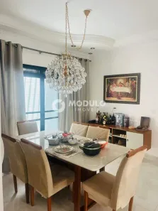 Casa com 3 Quartos para alugar, 250m² no Jardim Patrícia, Uberlândia
