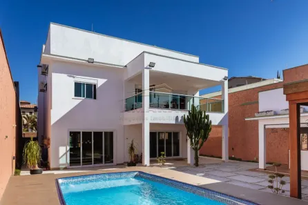 Sobrado com 4 Quartos à venda, 570m² no Vila Oliveira, Mogi das Cruzes