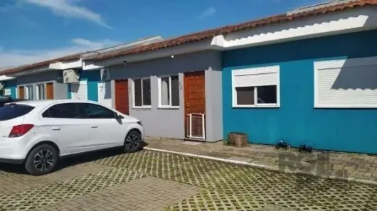 Casa de Condomínio com 2 Quartos para alugar, 46m² no Ponta Grossa, Porto Alegre