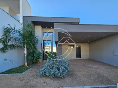 Casa com 3 Quartos para alugar, 10m² no Centro, Marília