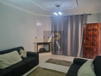 Sobrado com 3 Quartos à venda, 189m² no Chácara das Flores, Mogi das Cruzes