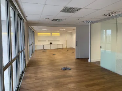 Sala Comercial para alugar, 292m² no Vila São Francisco (Zona Sul), São Paulo