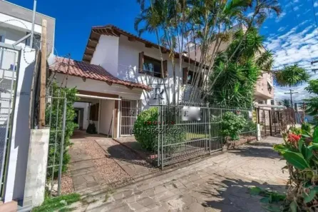 Sobrado com 3 Quartos para alugar, 242m² no Santana, Porto Alegre