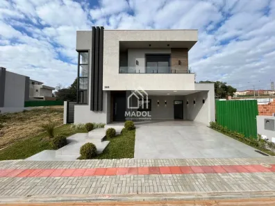 Sobrado com 4 Quartos à venda, 202m² no Uvaranas, Ponta Grossa