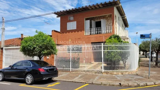 Casa com 3 Quartos à venda, 350m² no Santos Dumont, São José do Rio Preto