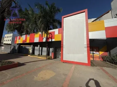 Ponto Comercial para alugar, 660m² no Centro, Montes Claros