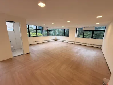 Sala Comercial para alugar, 150m² no Cerqueira César, São Paulo