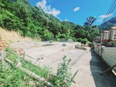 à venda, 1056m² no Carangola, Petrópolis