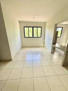 Apartamento com 2 Quartos para alugar, 60m² no Zona 07, Maringá