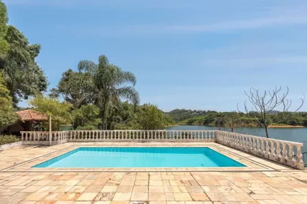 Fazenda/Sítio com 6 Quartos à venda, 351m² no Chácaras Condomínio Recanto Pássaros II, Jacareí