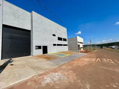 Galpão/Depósito/Armazém para alugar, 676m² no Vila Bertini, Americana