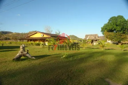 Fazenda/Sítio com 8 Quartos à venda, 150m² no Setor Central, Jussara