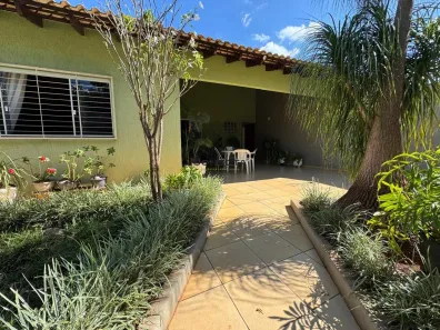 Casa com 3 Quartos à venda, 158m² no Jardim Tarumã, Londrina